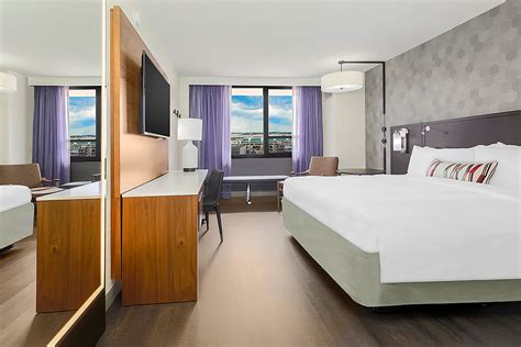 New York Laguardia Airport Marriott Reveals 30 Million Transformation