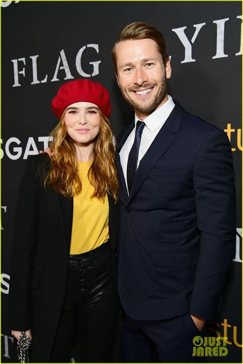 Zoey Deutch And Glen Powell Buddy Up At Last Flag Flying Premiere