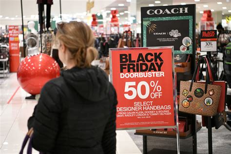 What Is The Purpose Of Black Friday Sales - Psychology of Black Friday shopping: phenomenon and crowds, explained