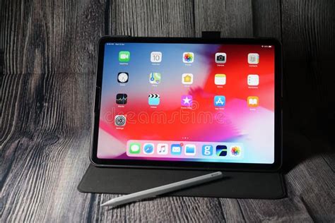 Ipad Pro 2018 11 Inch With Apple Pencil Editorial Stock Photo Image