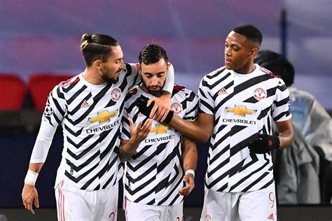 Villarreal, led by forward carlos bacca, faces manchester united, led by forward bruno fernandes, in the final of the uefa europa league at the stadion energa gdańsk in gdansk, poland, on. Match Review: PSG vs Manchester United - Down The Wings