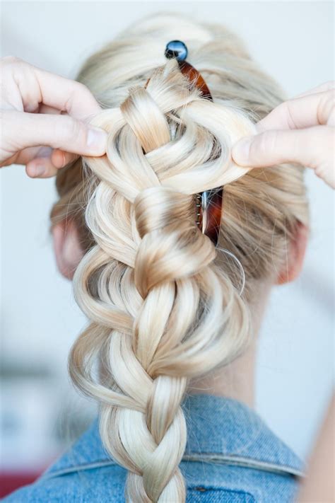 Today fashion is very liberal when it comes to hair styling. Adding Accessories To Your Beauty Routine | Hair styles ...