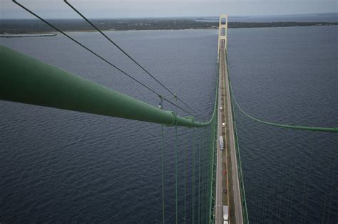 Strong Winds Prompt Warning For Mackinac Bridge Travelers