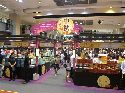 The festival is about lunar appreciation and moon watching, and mooncakes are regarded as an indispensable delicacy. Sharing all the good eats in Singapore!: Takashimaya ...