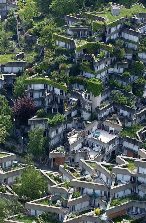 Layanan planetofhotels.com kami memungkinkan anda memesan secara online dengan cepat dan aman. Jean Renaudie's Housing Complex in Ivry Sur Seine, Paris