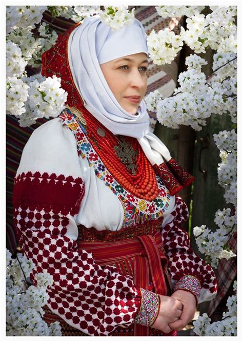 ukraine from iryna beautiful people folk costume costumes chernivtsi muslim beauty folk