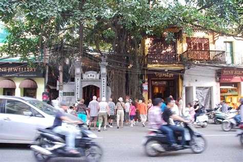 Hang Gai Street Hanoi Vietnam Silk Street Shopping Holidify
