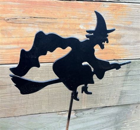 Metal Halloween Witch Yard Stake Decoration By Landdelements