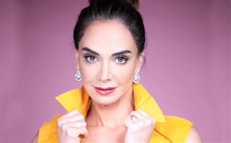 Lupita jones — maría guadalupe jones garay (* 6. Lupita Jones despide a su novio por insulto a reinas de ...