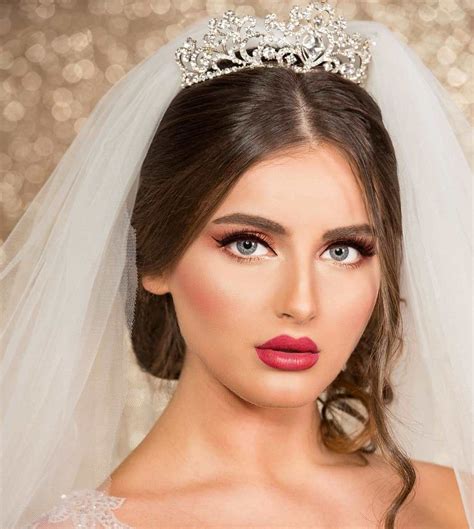 صور مكياج عرايس على طريقة خبراء تجميل لبنانيين لتظهر العروس باجمل طلة يوم زفافها. مكياج عرايس ناعم , صور ميكب رقيق للعرايس - اجمل هدية