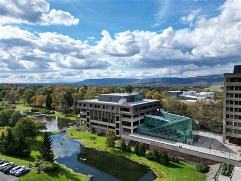 State University of New York at New Paltz: Rankings, Courses