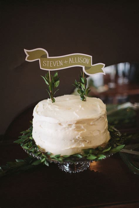 Carrot cake and its precursors took several forms including baked in pastry, like pumpkin pie steamed and served with sauce, like plum pudding baked in pans and served with icing, like cake. Simple Single-Tier Carrot Cake