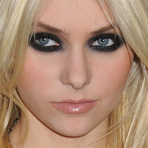 Taylor Momsen Makeup Brown Eyeshadow Brown Lipstick Steal Her Style