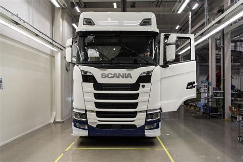 Dieciocho Ruedas AsÍ Producen Los Nuevos Scania En Södertälje Suecia