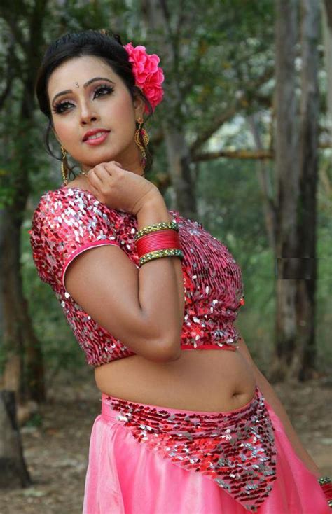 Site detailing everything violated heroine: Malayalam Actress Navel Pics Hot Actress Navel Poke 2014 Chain Xossip