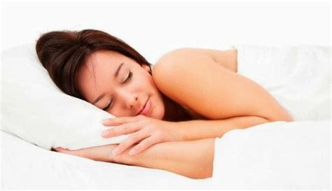 What Are The Benefits Of Sleeping Naked And Is It Healthy