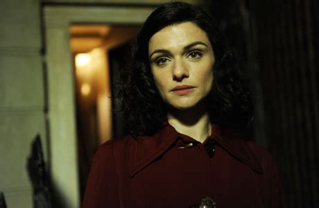Tráiler español de 'the deep blue sea'. WATCH: Rachel Weisz Surprised at Her U.S. Awards Season ...