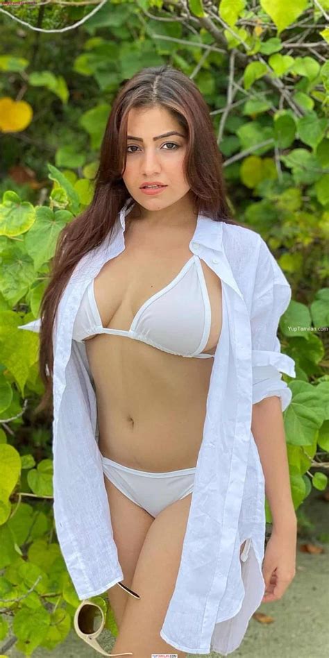 Super Model Simran Kaur Sexiest Bikini Photoshoot Hot Cleavage Bra