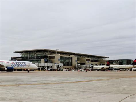 Austin Bergstrom Airport Wraps Phase I Of 350m Expansion Commercial