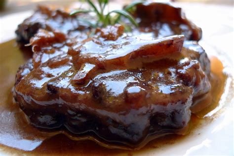 El rabo de toro tiene su origen en la cocina española sobre el siglo xvi y en córdoba. El Puchero de Colores: RABO DE TORO A LA CORDOBESA