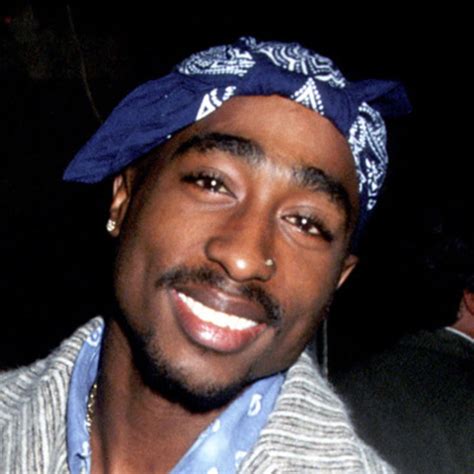 Look Tupac In Bandana A Memorable And Timeless Fashion Style
