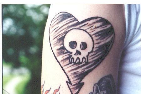 Perhaps someone is taking this whole demonic. Alkaline Trio logo tattoo - Tatuajesxd