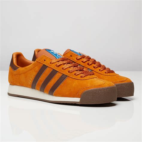 Stylized as adidas since 1949) is a german multinational corporation, founded and headquartered in herzogenaurach, germany, that designs and manufactures shoes, clothing and accessories. adidas Samoa Vintage - Aq7903 - Sneakersnstuff | sneakers ...
