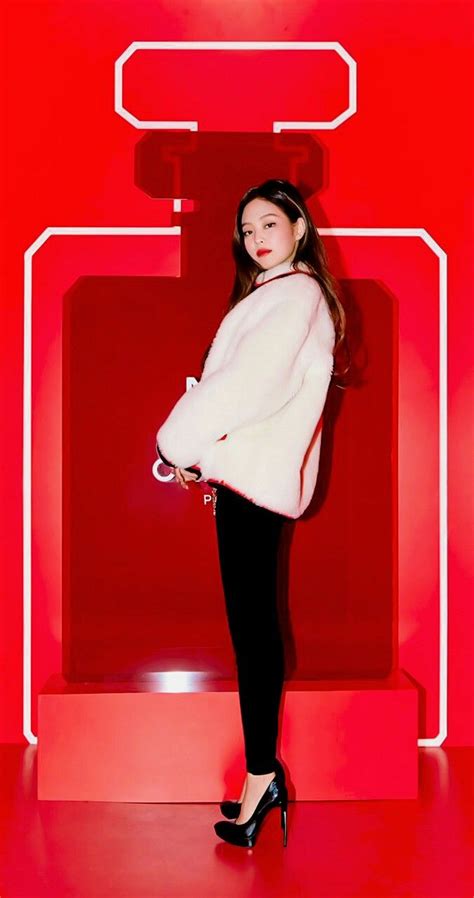 Aplikasi wallpaper jennie blackpink hd ini berisi kumpulan foto hd yang di buat jadi satu aplikasi wallpaper dengan kualitas dan gambar yang bagus untuk kalian para pecinta blackpink terutama jennie. BlackPink Jennie Red Wallpaper Lockscreen HD Fondo de pantalla iPhone | Selebriti