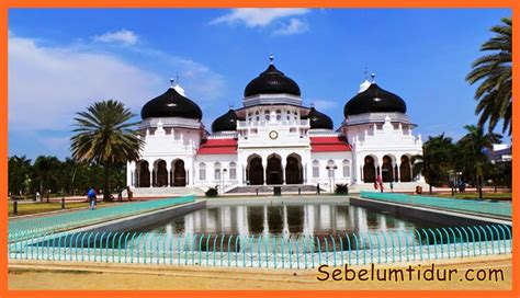 7 Urutan Masjid Terbesar Di Indonesia Salah Satunya Ada Di Surabaya
