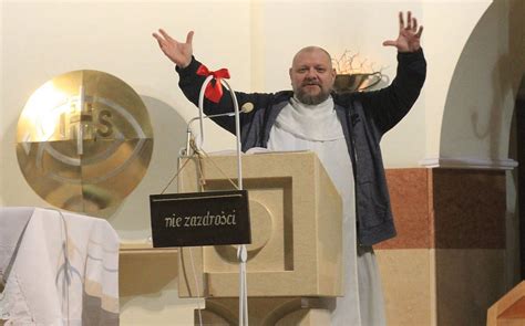 Sławomir nowak został objęty policyjnym dozorem, ma zakaz opuszczania kraju połączony z zatrzymaniem paszportu i musi wpłacić 1 mln sławomir nowak wychodzi z aresztu. O. Tomasz Nowak OP o turboministrantach i sercu, które słyszy