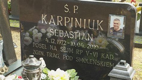 „nie płaczcie, ja nie wrócę. Ponowny pogrzeb Sebastiana Karpiniuka. Przyjaciele: nie ...