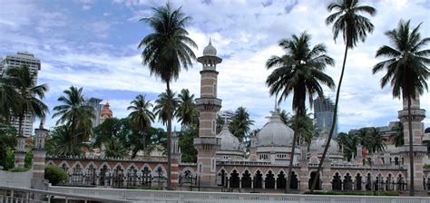 Semalam, akhirnya westlife mengesahkan bahawa kumpulan lagenda ini akan terbang ke kuala lumpur pada ogos ini bagi menjayakan konsert jelajah asia mereka Pak Idrus's Blog...: Masjid Jamek @ Mosque in Kuala Lumpur....