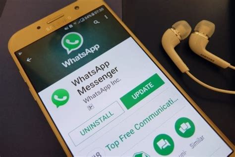 So there are so many amazing themes and emojis that. How to update WhatsApp to its latest version on iPhone and ...