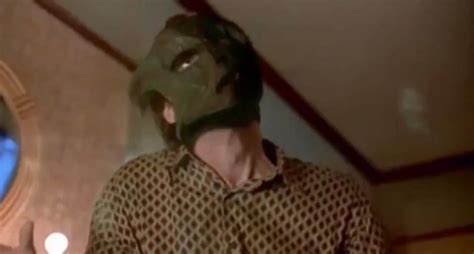 \stanley ipkiss' character in the movie is a huge fan of cartoons, much like jim carrey is. The Mask (1994film) | Theiapolis