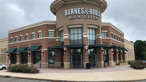Barnes & Noble Howell store closing