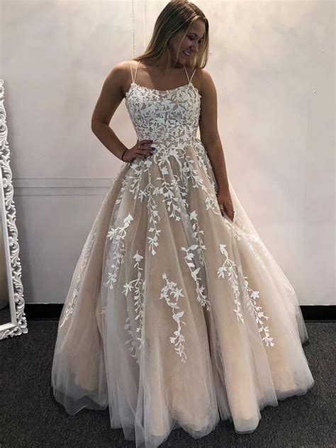 Gorgeous Backless Champagne Lace Long Prom Dresses With Appliques