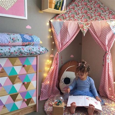 The small dainty lights add such an enchanting look. 30+ Creative and Cozy Reading Nooks for Kids - Noted List