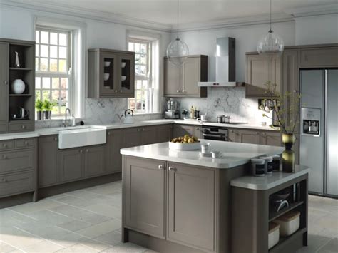 If you want your countertop to stand out, select a countertop color that pops or stands out from the cabinetry. Popular Gray Kitchen Cabinets Countertop Designs