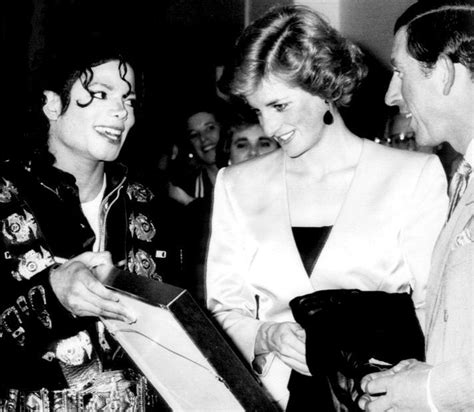 Lançada em 1988, a música dirty diana, do michael jackson é uma das músicas mais populares do álbum bad e foi a quinta do disco a chegar ao topo da billboard 100. With Lady Diana! ♥ - Michael Jackson Photo (22550604) - Fanpop