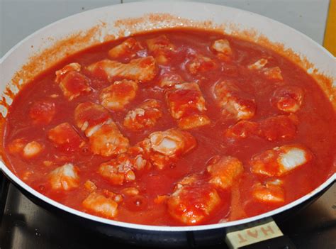 Check spelling or type a new query. Filetti di nasello e gamberetti in umido | 1000 Ricette