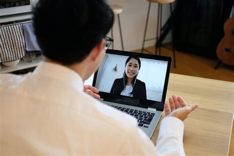 8 Proven Online Job Interview Tips According To Career Experts