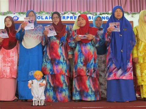 Maksud warna dan lambang bendera malaysia jalur gemilang. Saya Suka Sekolah Saya: Di sini lahirnya sebuah cinta ...