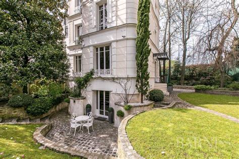 Paris 16 Private Road Townhouse With Garden 5 Bedrooms Ref