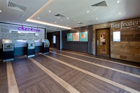 All rooms have tvs and coffee makers. Premier Inn London Hayes, Heathrow (Hyde Park) hotel ...