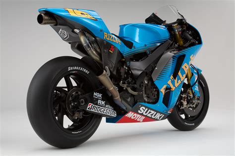 Suzuki logo is a simply and stylish «s» symbol. 2011 Rizla Suzuki GSV-R MotoGP Race Bike Unveiled ...