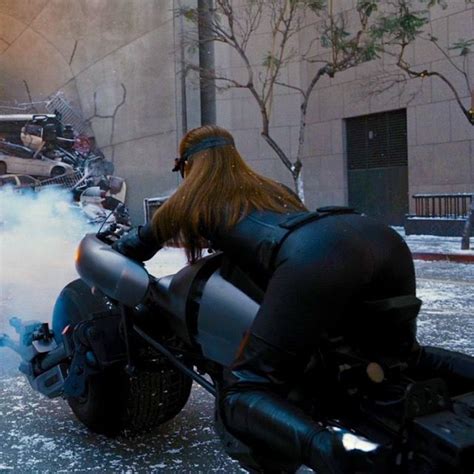 Movies Anne Hathaway Stole The Show In The Dark Knight Rises Page 2