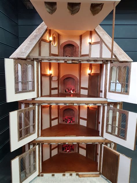 Tudor Corner House Berkshire Dolls House And Model Company