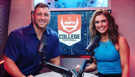 Who Is Espn College Gamedays Jen Lada All You Need To Know About The