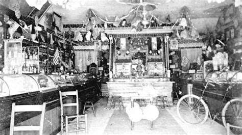 If you love taking day trips, wildwood is located an hour from tampa and an hour from orlando, allowing you an easy drive to popular attractions in west and central florida. Florida Memory - Interior of the Diamond Drug Store ...