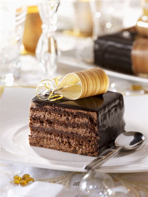 For all of france's fine dishes—everything from cassoulets to coq au vin—it can be argued that the crown jewel of french cuisine is dessert. Fine Dining Lovers, If you need an elaborate idea for your ...